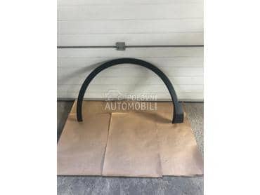 Lajsna na levom krilu,rub za Volkswagen Tiguan od 2016. do 2020. god.