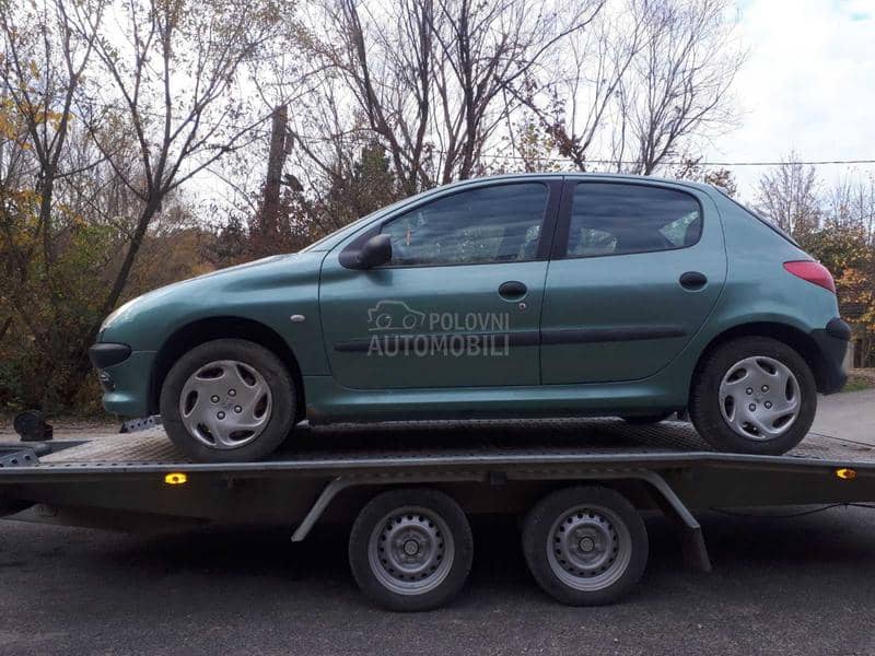 vrata leva desna zelena