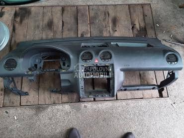 tabla sa bocnim airbegom za Volkswagen Caddy od 2004. do 2014. god.