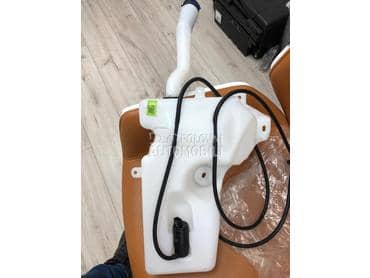 Posuda za vetrobransku tecnost za Fiat Fiorino od 2008. do 2020. god.