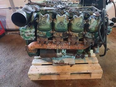 Motor MERCEDES V8 260