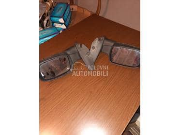 Retrovizor crni za Renault Scenic od 2004. do 2006. god.