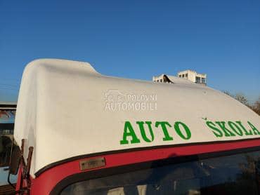 Spojler za Mercedesa 1217