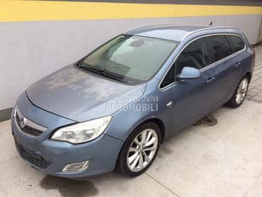 Opel Astra J -  kompletan auto u delovima
