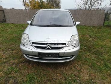 Citroen C8 -  kompletan auto u delovima