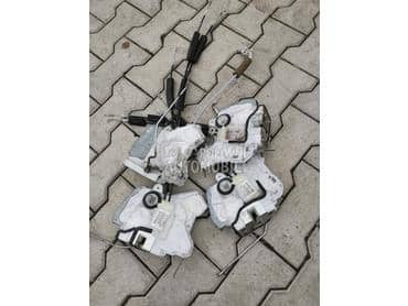 brava vrata za Honda CR-V od 2007. do 2012. god.