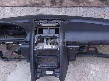 Instrument tabla za Peugeot 407