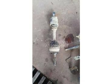 Poluosovina 2015 za Toyota Hilux