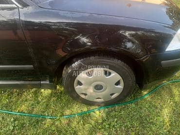 Krilo desno za Volkswagen Passat B5.5