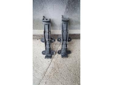 Nosaci branika za Audi 80