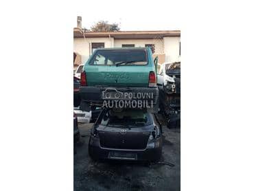 Fiat Panda 4x4 2002. god. -  kompletan auto u delovima