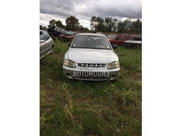 Hyundai Accent 1999. god. -  kompletan auto u delovima