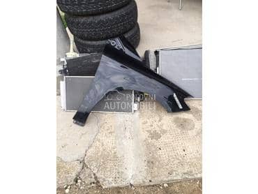 Desno krilo za Mercedes Benz B Klasa