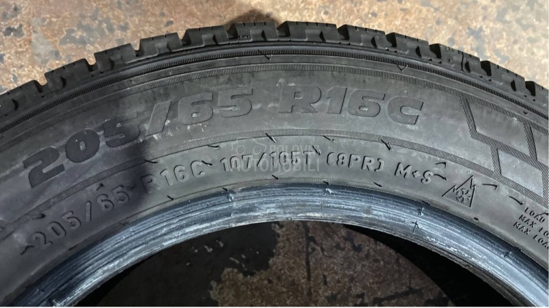 Pirelli 205/65 R16 Zimska