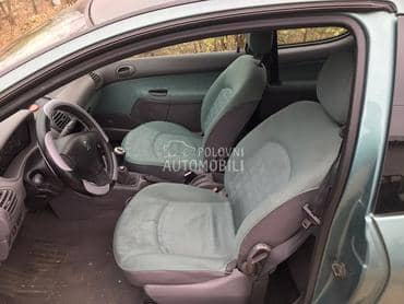 Kompletan enterijer za Peugeot 206