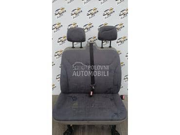 Vivaro prednja klupa