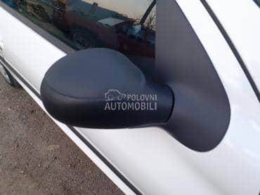 desni retrovizor za Peugeot 206