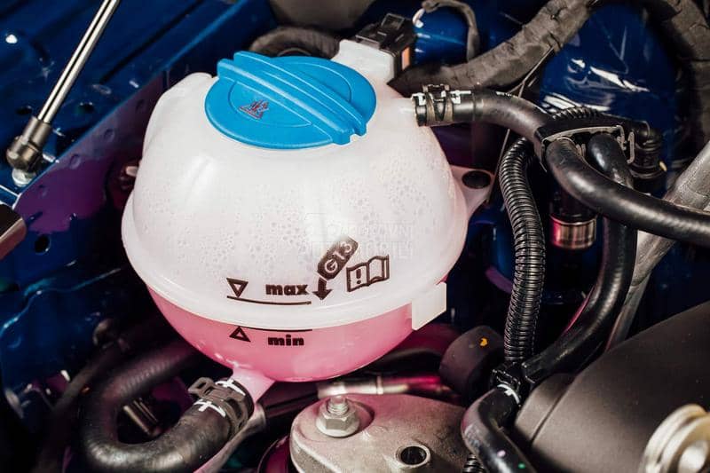 b7 b8 c6 posuda za vodu