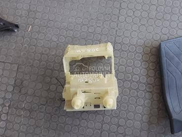 kuciste instalacije za Peugeot 308