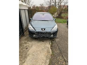 Peugeot 307 1.6hdi 2006. god. -  kompletan auto u delovima