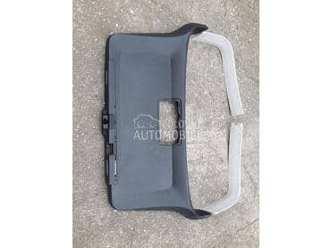 Tapacir gepek vrata za Mercedes Benz B Klasa