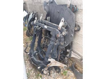 Opel Insignia -  kompletan auto u delovima