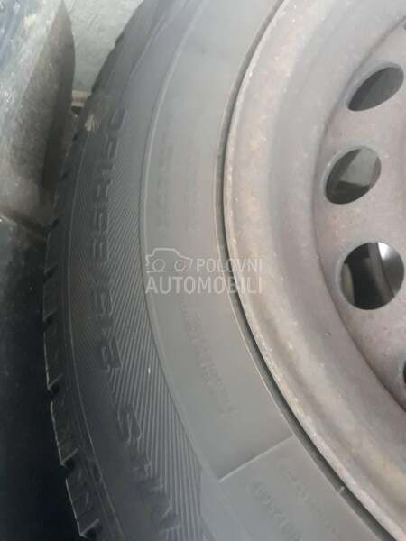 Goodyear 215/65 R15 Zimska