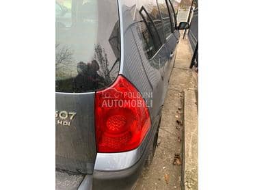 desna stopaljka, stop svetlo za Peugeot 307 od 2005. do 2008. god.