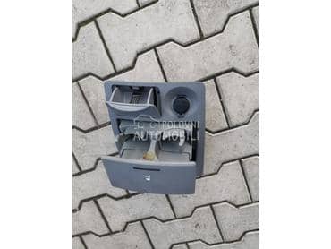 pepeljara enterijer za Kia Sorento od 2002. do 2009. god.