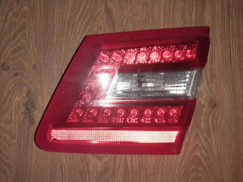 desna stop lampa w212