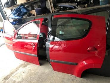 Zadnja desna vrata za Citroen C1 od 2000. do 2015. god.