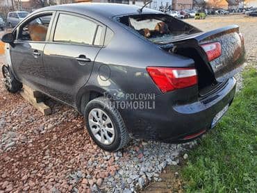 Kia Rio benz -  kompletan auto u delovima