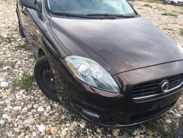 prednji branik za Fiat Croma od 2008. do 2012. god.