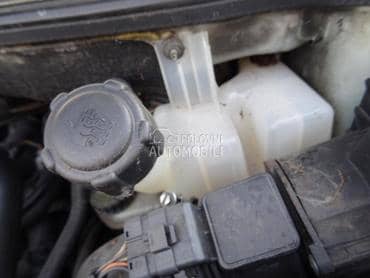 Prelivna boca za Renault Laguna