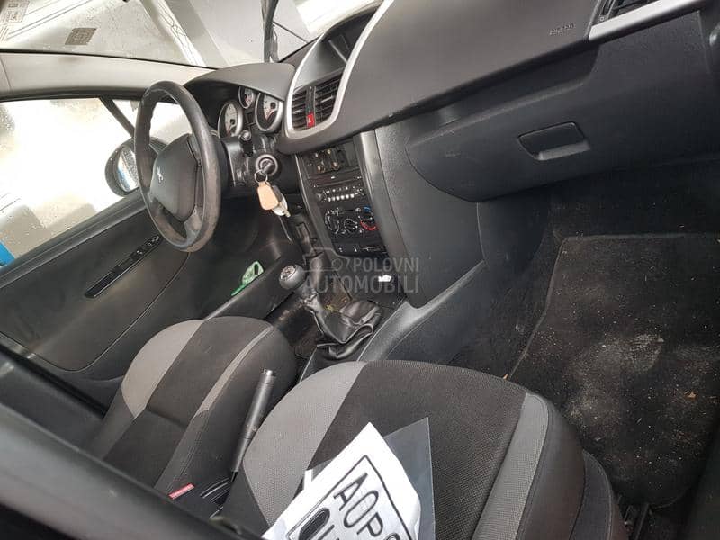 Peugeot 207 2008. god. -  kompletan auto u delovima