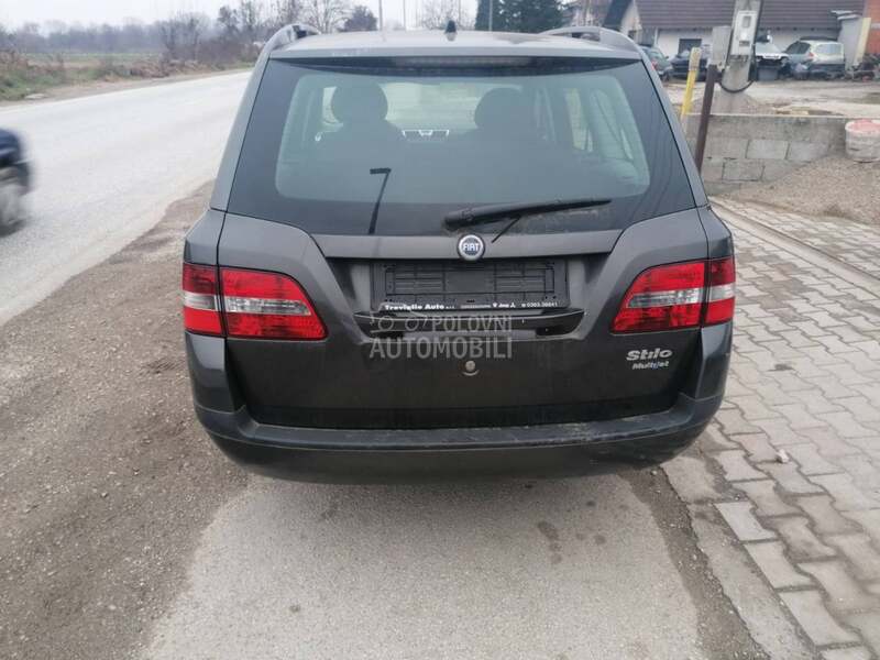 Fiat Stilo -  kompletan auto u delovima