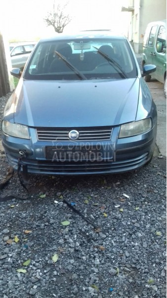 Fiat Stilo -  kompletan auto u delovima
