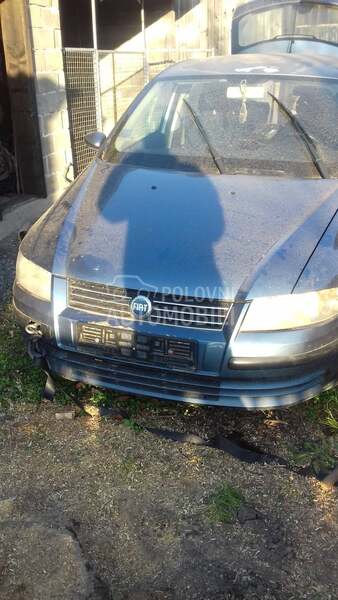 Fiat Stilo -  kompletan auto u delovima