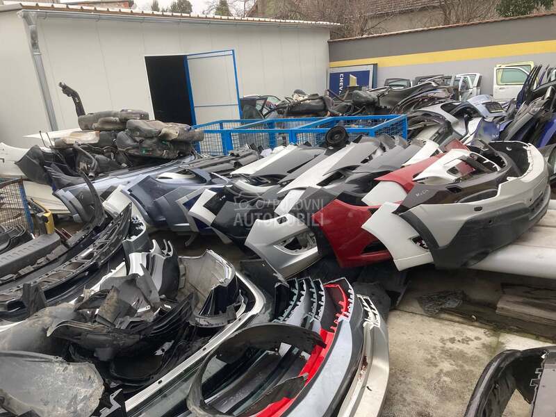 Prednji branik restajling