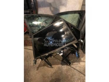 Stakla-Fabricki zatamnjena za Audi A4