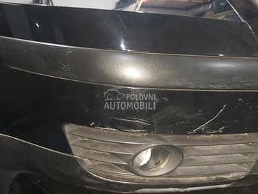 Prednji branik 5.5 za Volkswagen Passat B5.5 od 2000. do 2005. god.