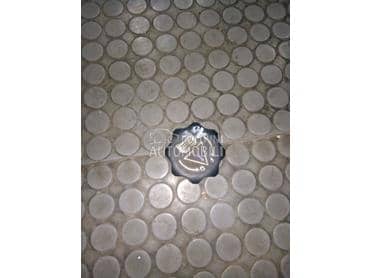 cep poklopac hladnjaka za Peugeot 106