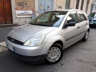 Ford Fiesta -  kompletan auto u delovima