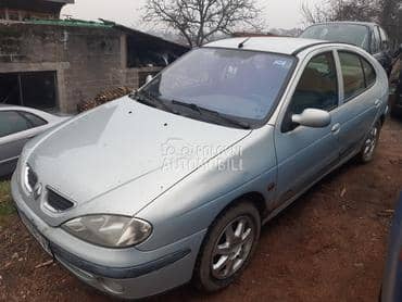 Renault Megane 2001. god. -  kompletan auto u delovima