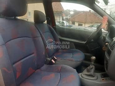 enterijer za Renault Clio od 1998. do 2007. god.