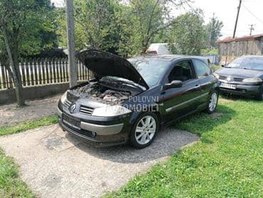 Renault Megane 1.6 2005. god. -  kompletan auto u delovima