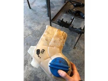 Posuda vode za Audi A4