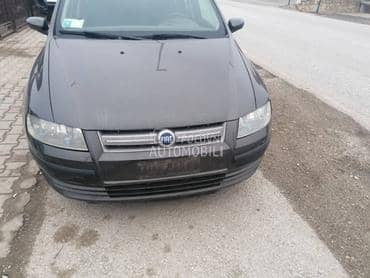 Fiat Stilo -  kompletan auto u delovima