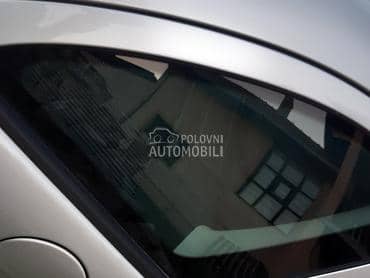 Zadnje desno leptir staklo za Škoda Fabia od 2000. do 2007. god.