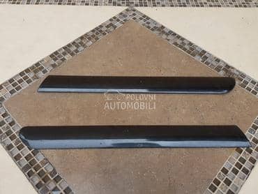 Lajsna na polustranici 307cc za Peugeot 307